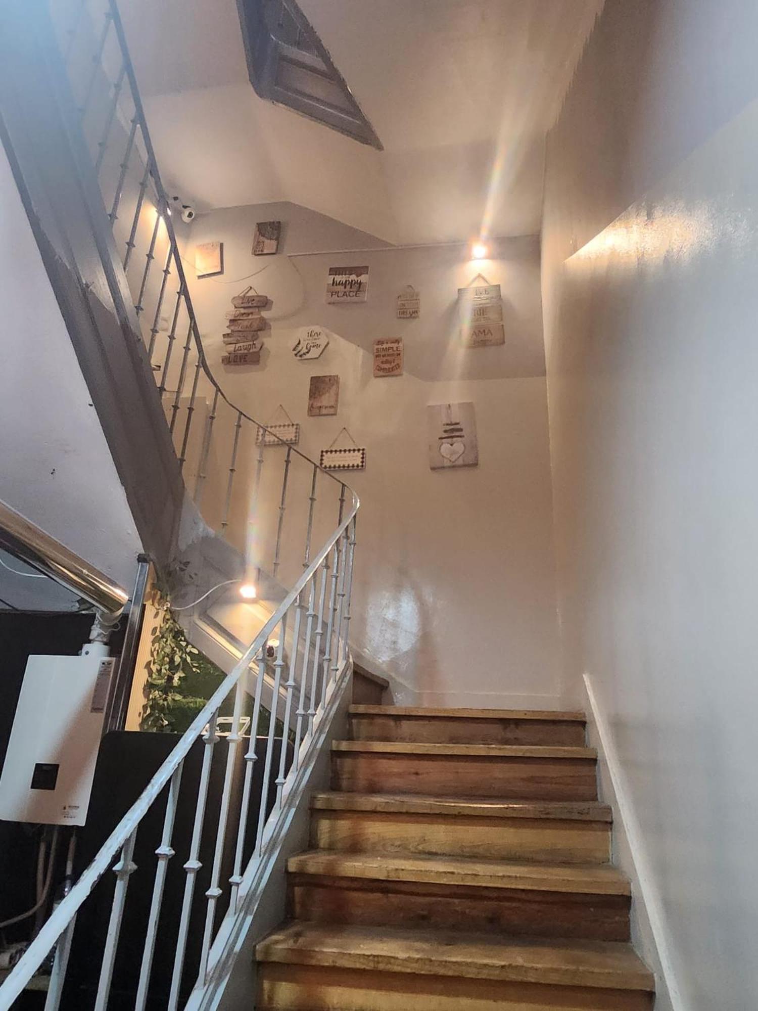 Daora Lisbon Low Cost Hostel Eksteriør bilde