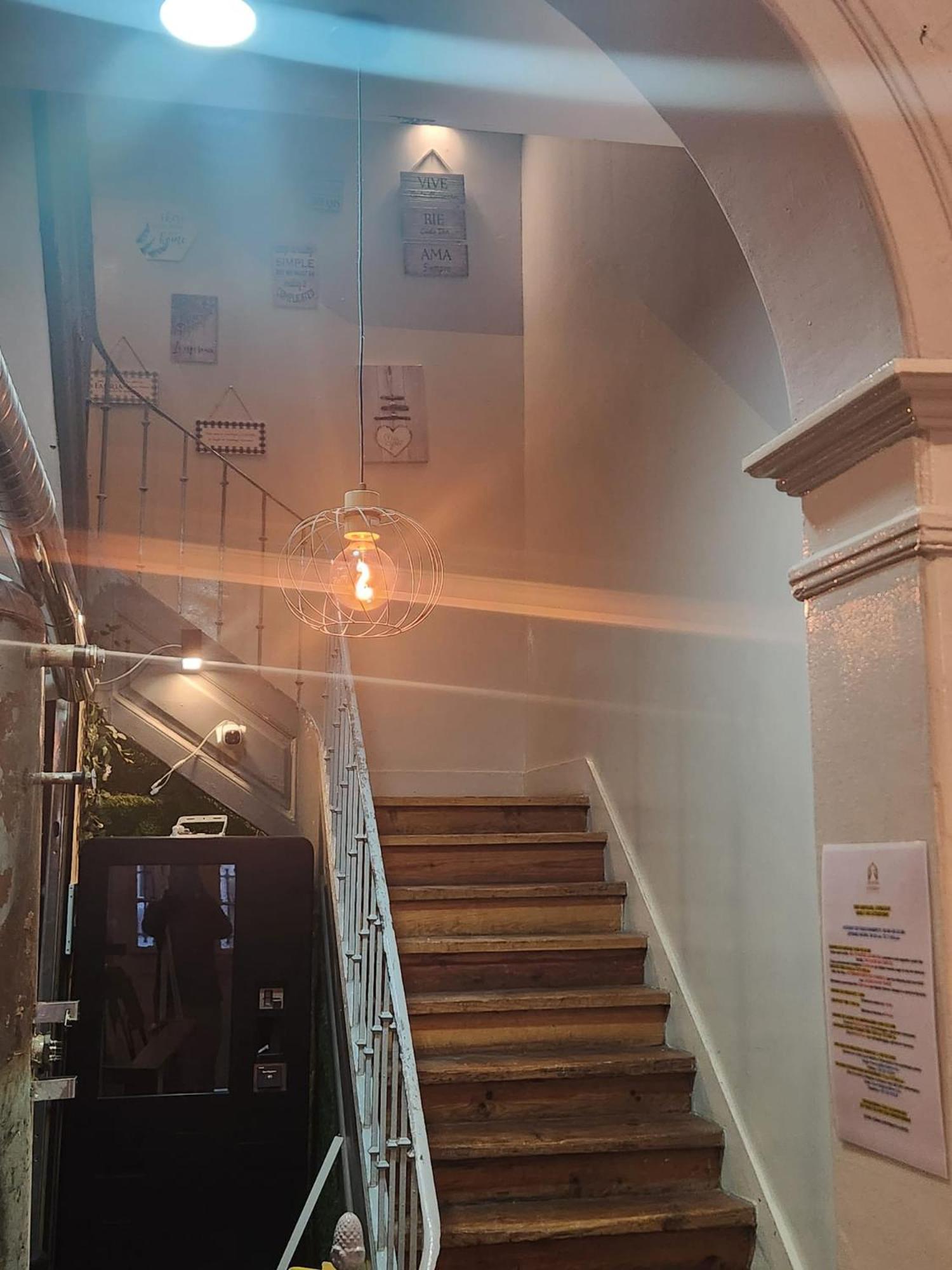 Daora Lisbon Low Cost Hostel Eksteriør bilde